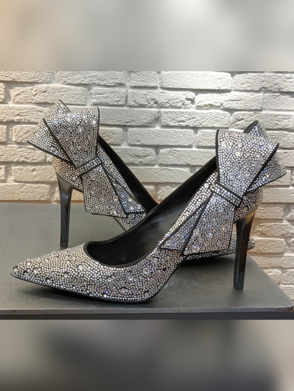 INC International Concepts Black & Silver Rhinestone Bow Stiletto Pumps Size 8M